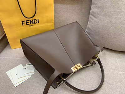 フェンディバッグ細部ディテール